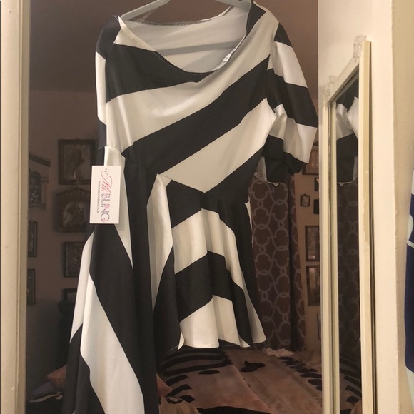 ms bling Tops - A symmetric black and white beauty
